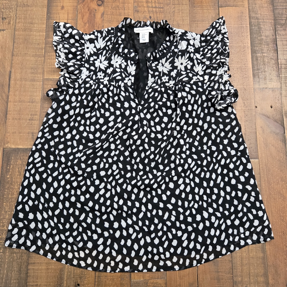 Cupcakes & Cashmere Black/Grey Womems XS Blouse. New Without Tags